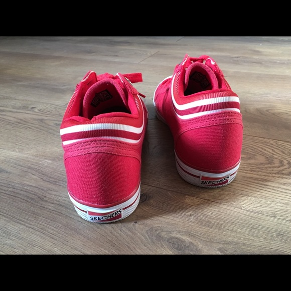 Sketchers Sneakers Red Stars and Stripes 8.5 - Picture 5 of 10